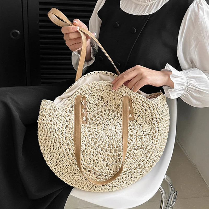 Round Straw Woman's Summer Handbag