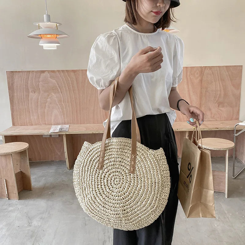 Round Straw Woman's Summer Handbag