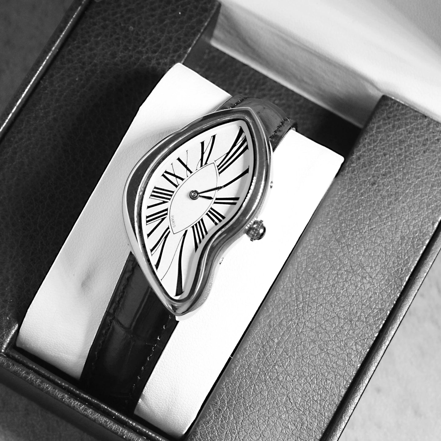 Medieval Alien Y2K Twist Quartz Leather Strap Watch