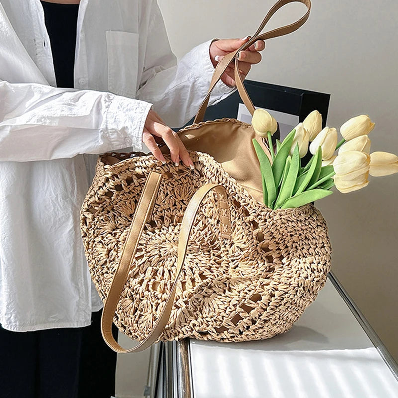 Round Straw Woman's Summer Handbag