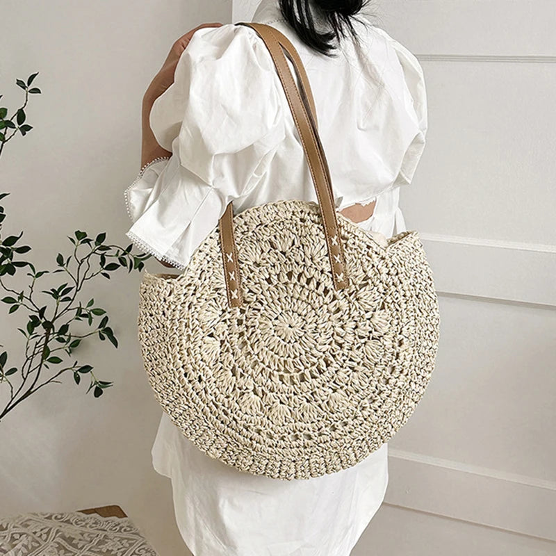 Round Straw Woman's Summer Handbag