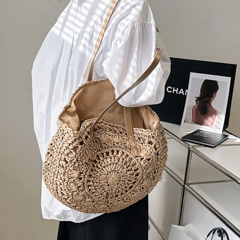 Round Straw Woman's Summer Handbag