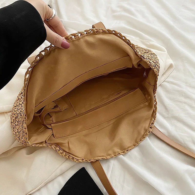 Round Straw Woman's Summer Handbag