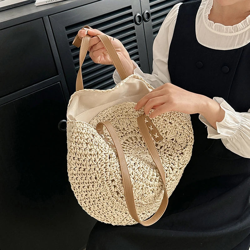 Round Straw Woman's Summer Handbag